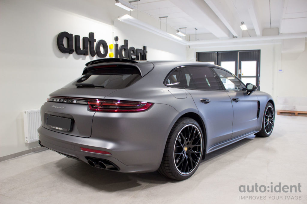 Porsche panamera grey