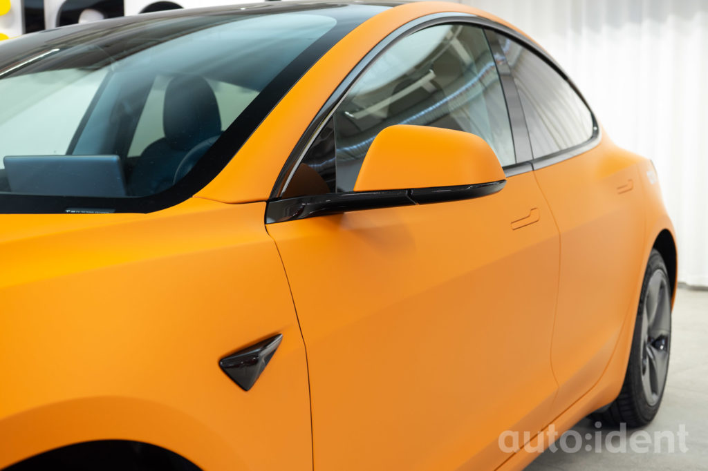 Tesla Model 3 Matte orange Autoident