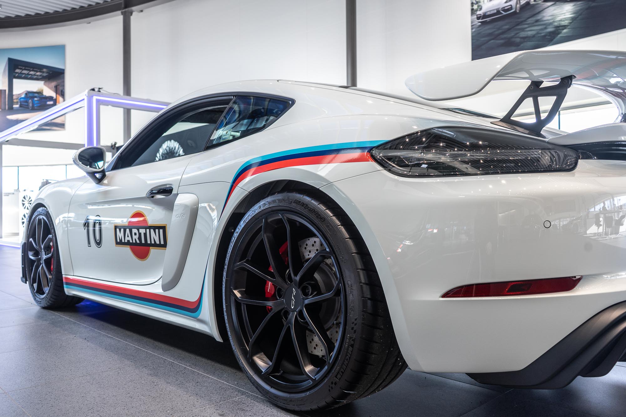 Porsche GT4 Martini stripes