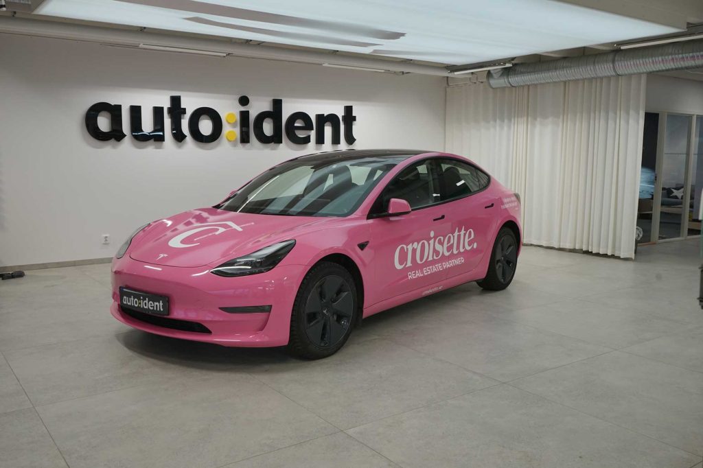Tesla Model 3 - Glossy pink - Decor