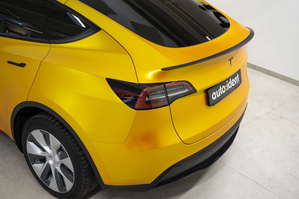 Tesla Model Y - Yellow energetic