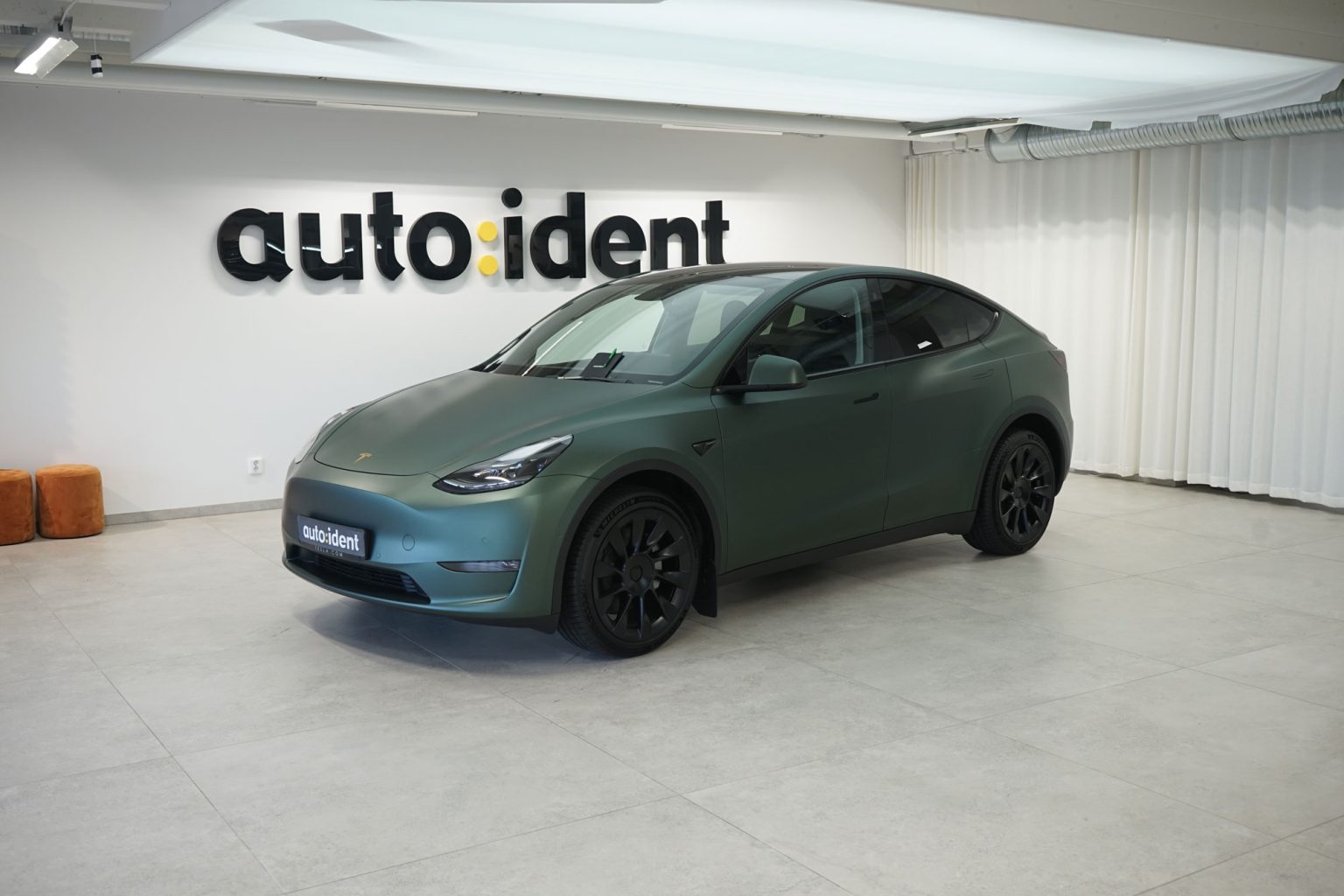 Tesla Model Y Pine Green Autoident