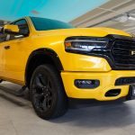 Dodge Ram - PWF Saffron yellow - 3m high gloss black skärmar + stripes