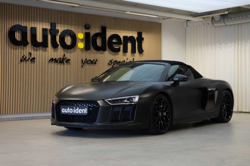 Audi R8 - Platinum Wrapping Film Satin Black