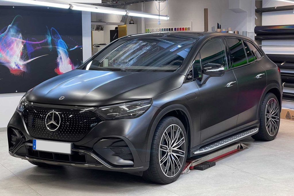 Mercedes EQE Suv - Avery Black satin