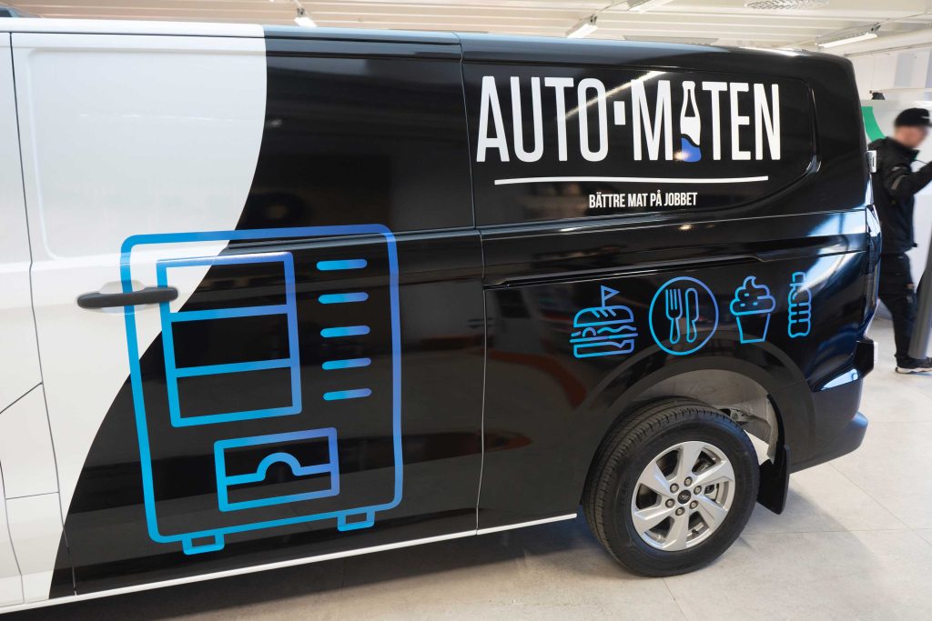 Ford Transit Custom, halvwrap och dekor