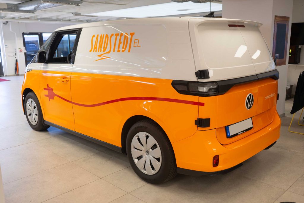 Volkswagen ID. Buzz, Halvwrap i 3M™ Bright Orange och dekor