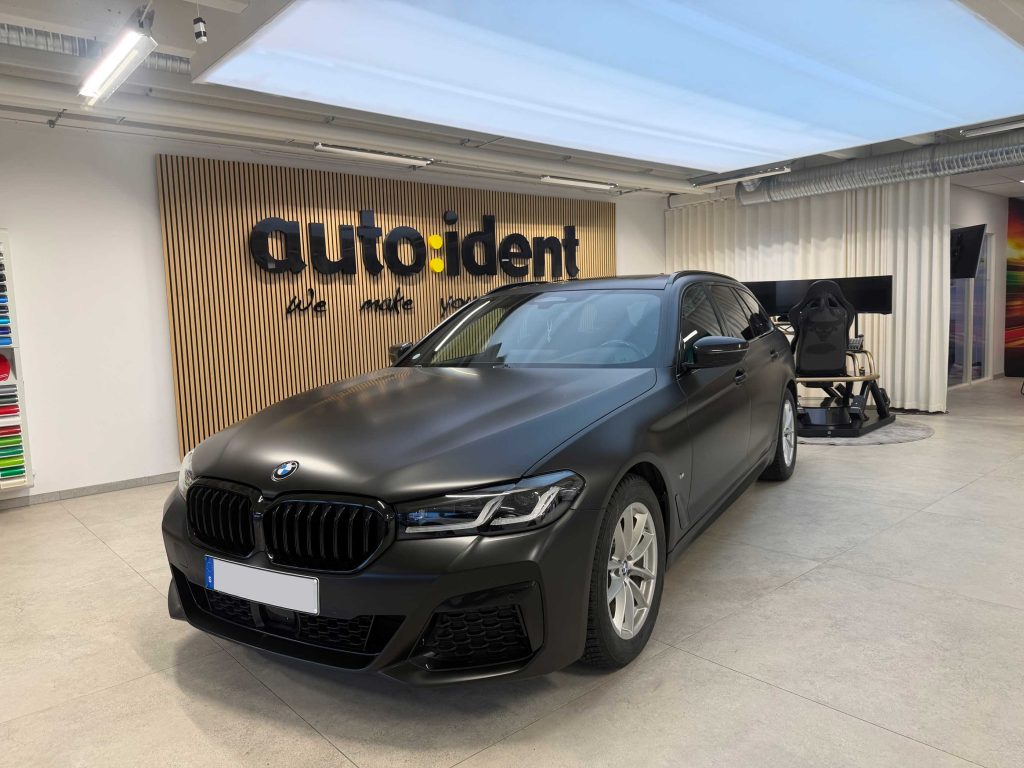 BMW 5-serie Oracal matt-1
