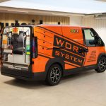 Kia PV5 - Wrap med mattsvart dekor
