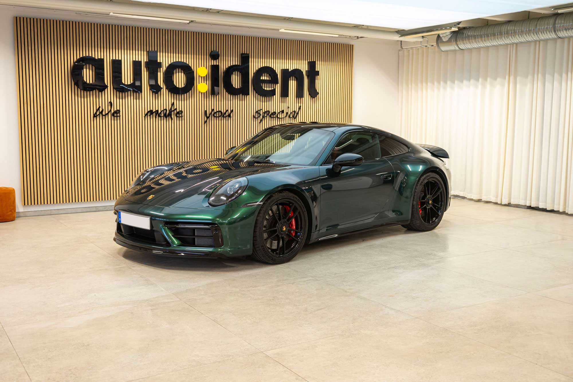 Porsche Carrera 4 GTS - Colored PPF